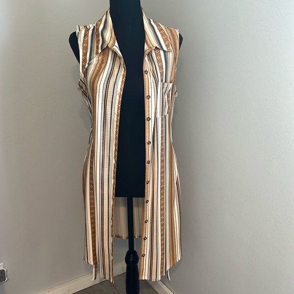 Sleeveless Dress - Picture 4 of 5